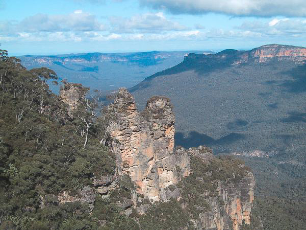 16 Blue Mountains